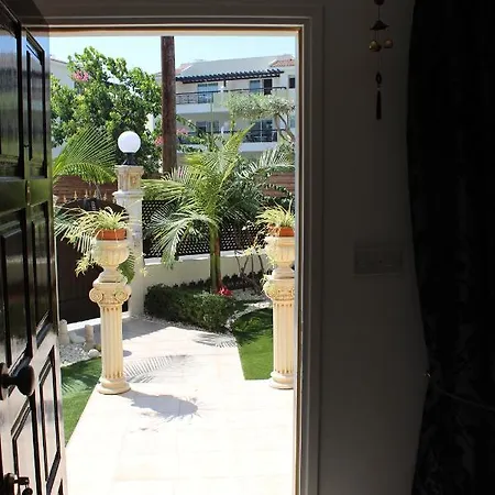 Ivoton Home Paphos Exterior photo