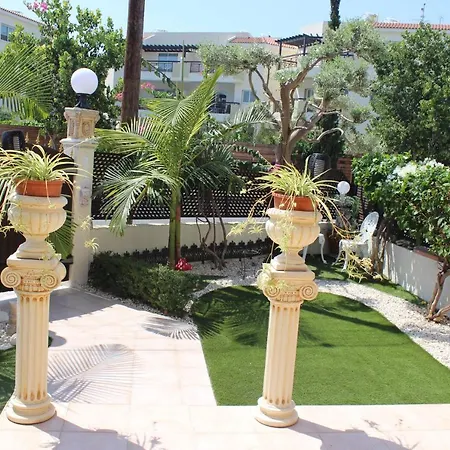 Ivoton Home Paphos Exterior photo